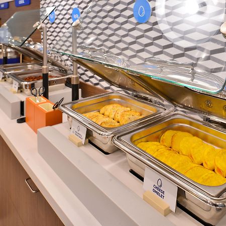 Holiday Inn Express Hotel & Suites Morris By Ihg Екстериор снимка