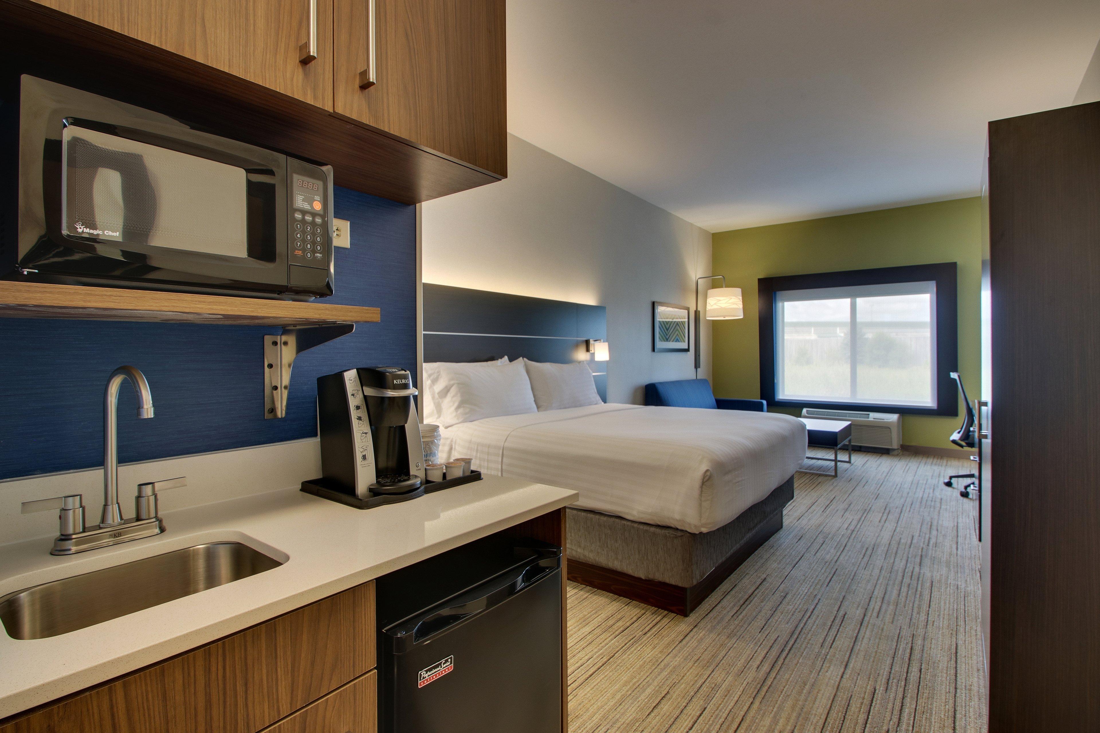 Holiday Inn Express Hotel & Suites Morris By Ihg Екстериор снимка