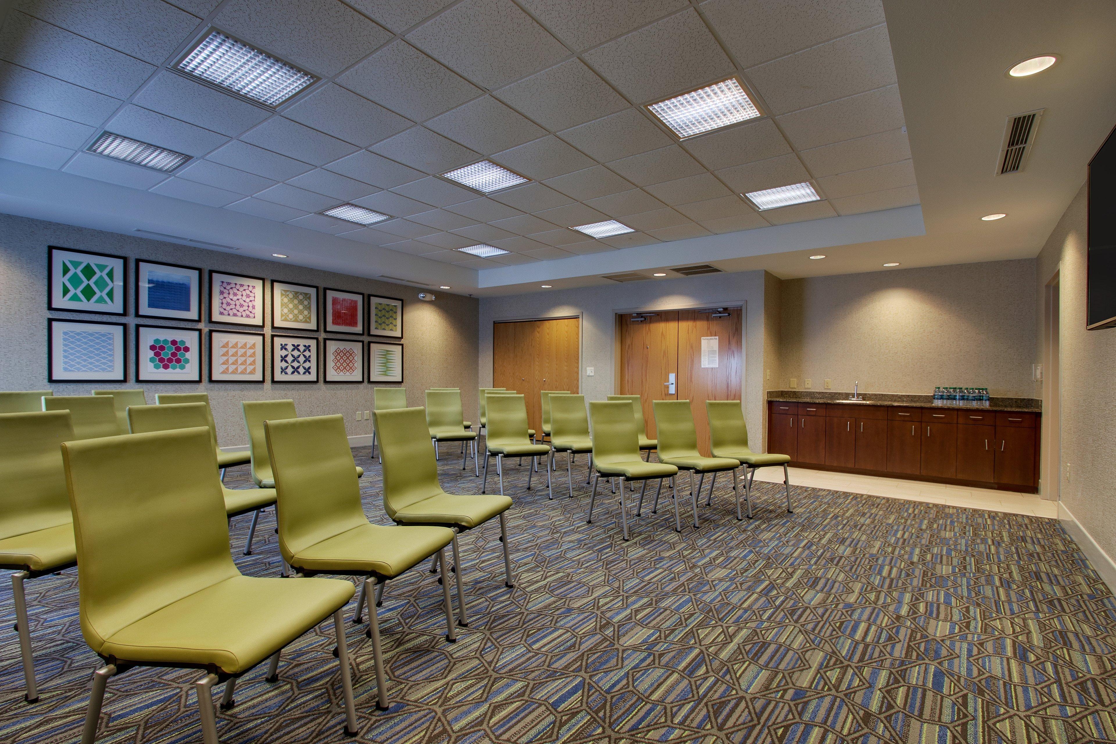 Holiday Inn Express Hotel & Suites Morris By Ihg Екстериор снимка
