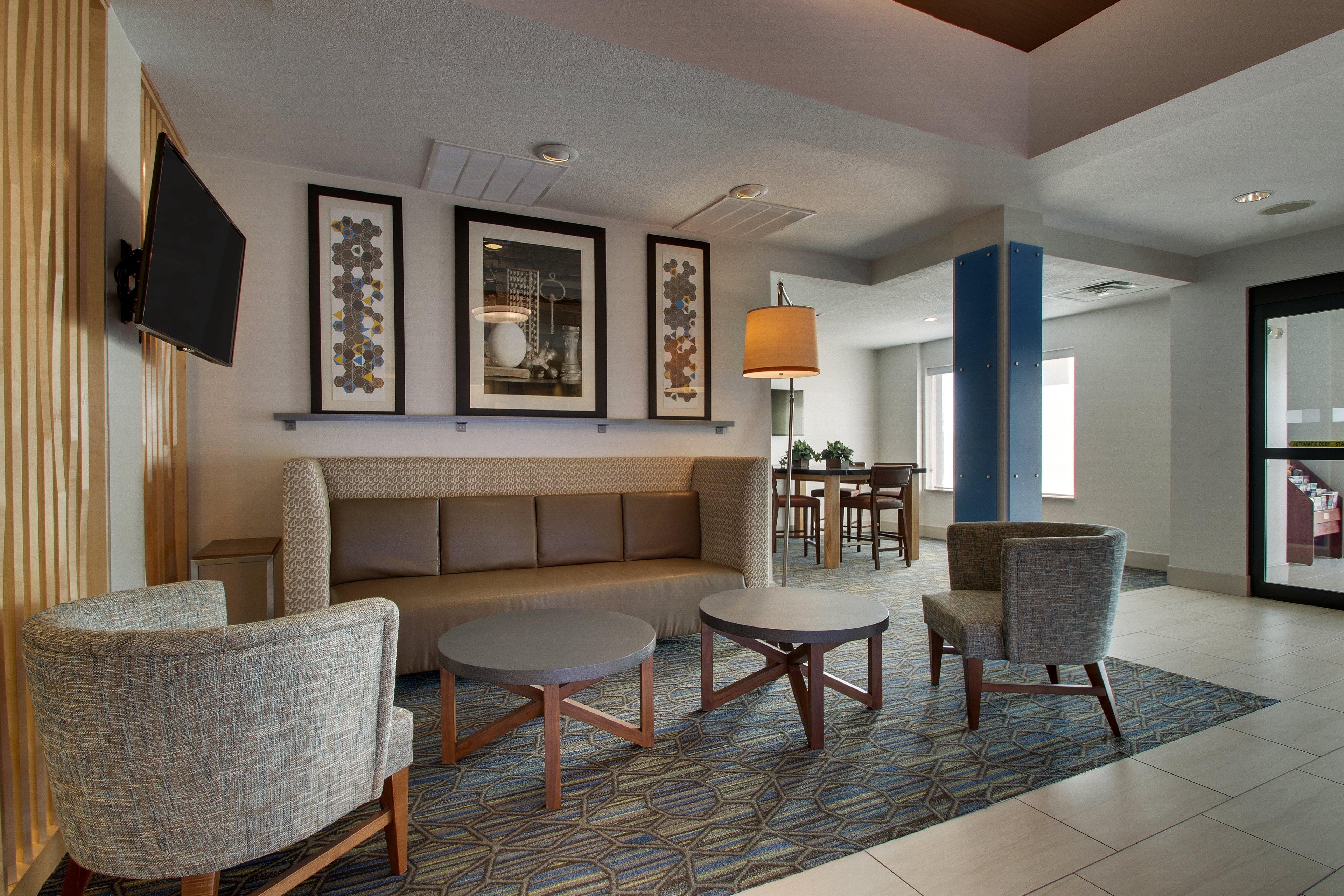 Holiday Inn Express Hotel & Suites Morris By Ihg Екстериор снимка