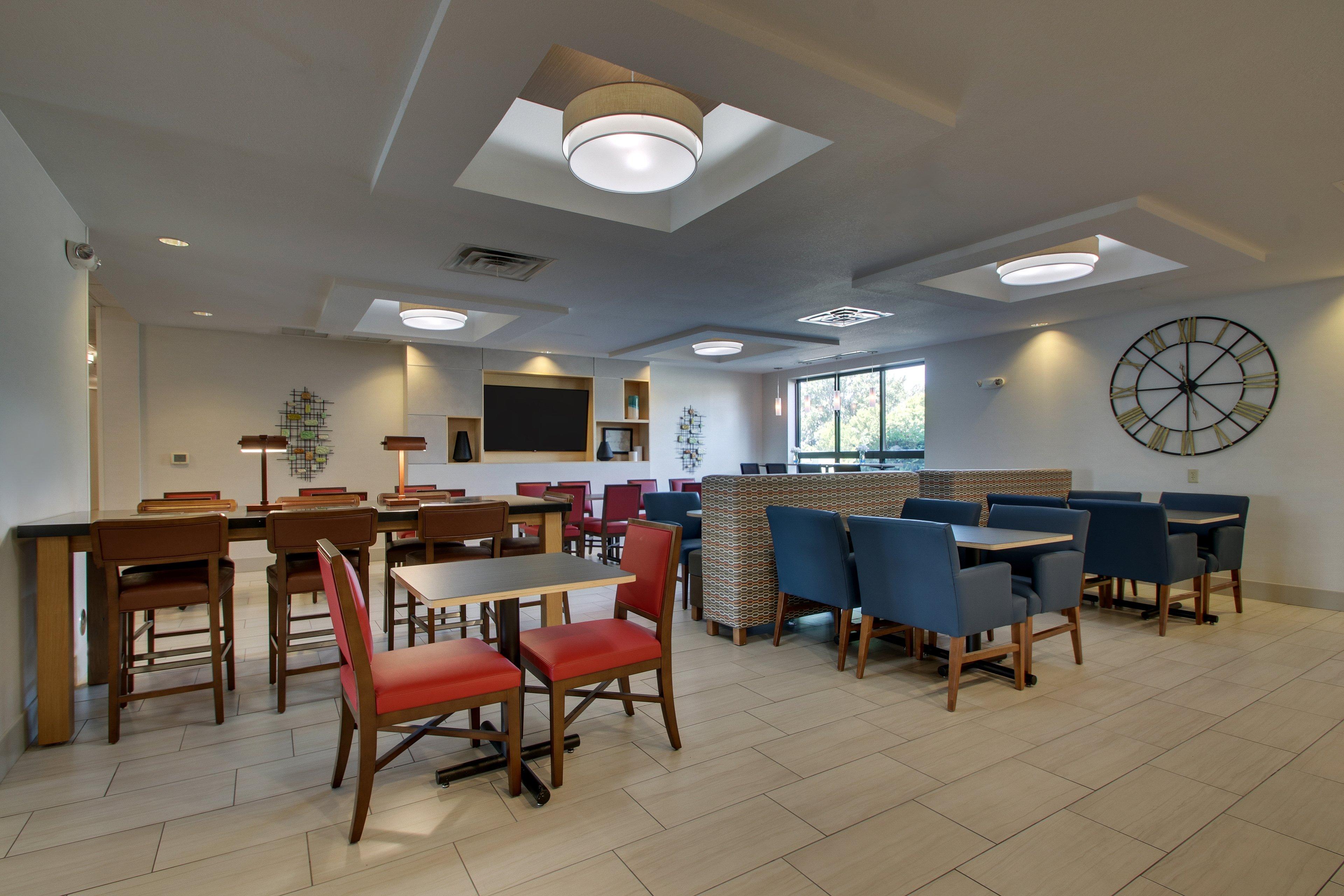 Holiday Inn Express Hotel & Suites Morris By Ihg Екстериор снимка