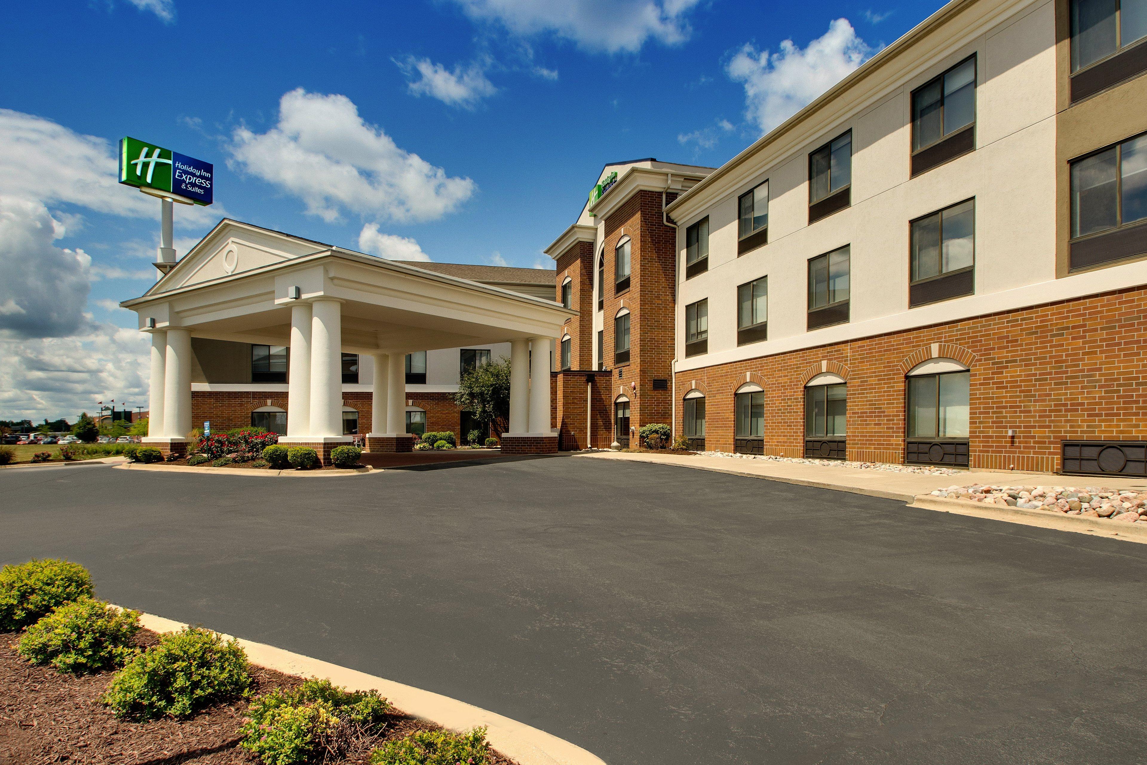 Holiday Inn Express Hotel & Suites Morris By Ihg Екстериор снимка