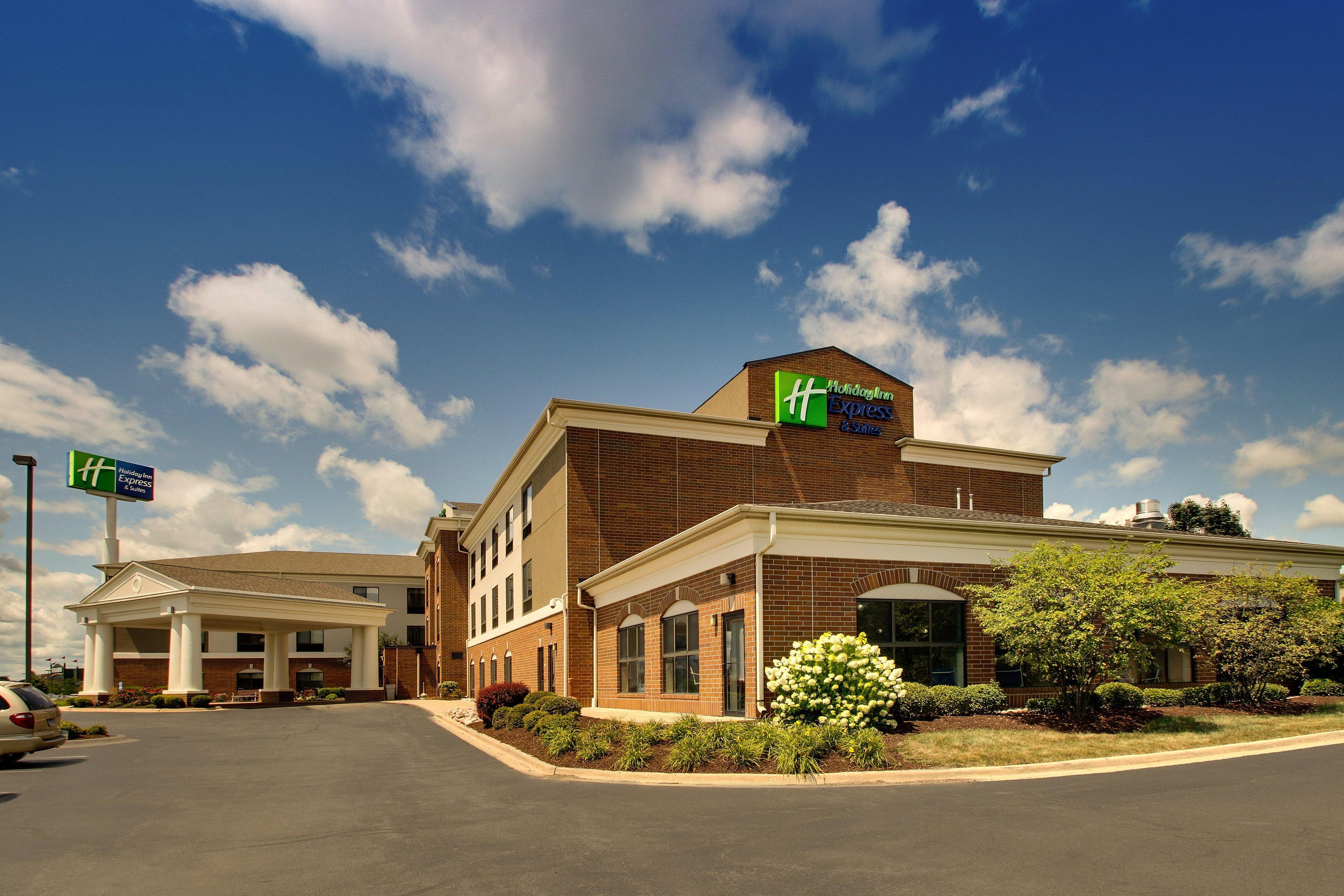 Holiday Inn Express Hotel & Suites Morris By Ihg Екстериор снимка