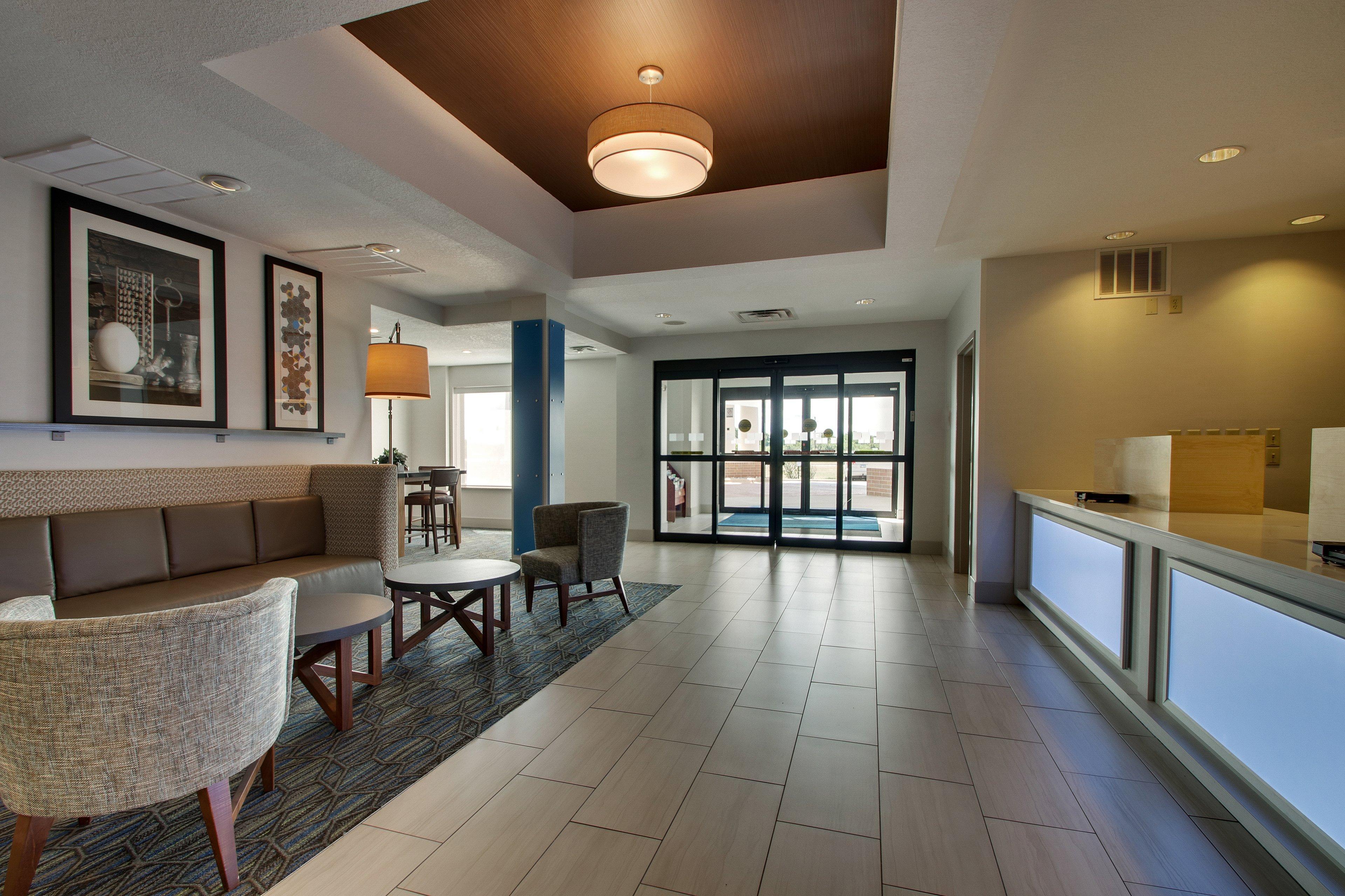 Holiday Inn Express Hotel & Suites Morris By Ihg Екстериор снимка