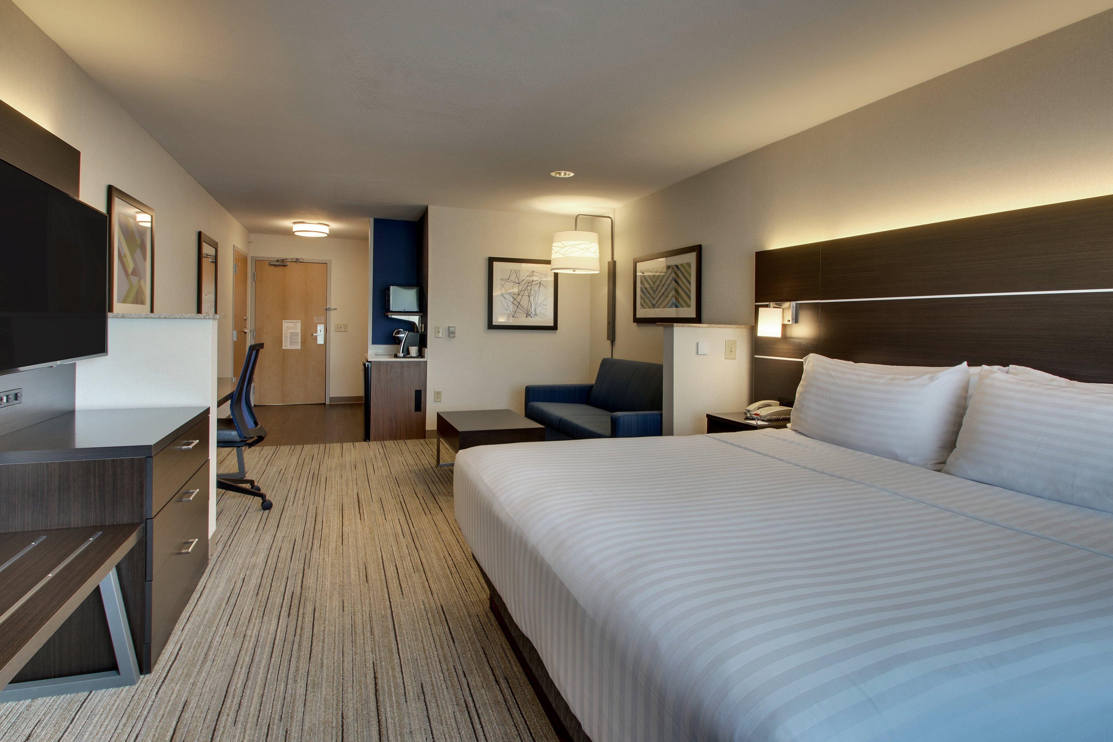 Holiday Inn Express Hotel & Suites Morris By Ihg Екстериор снимка
