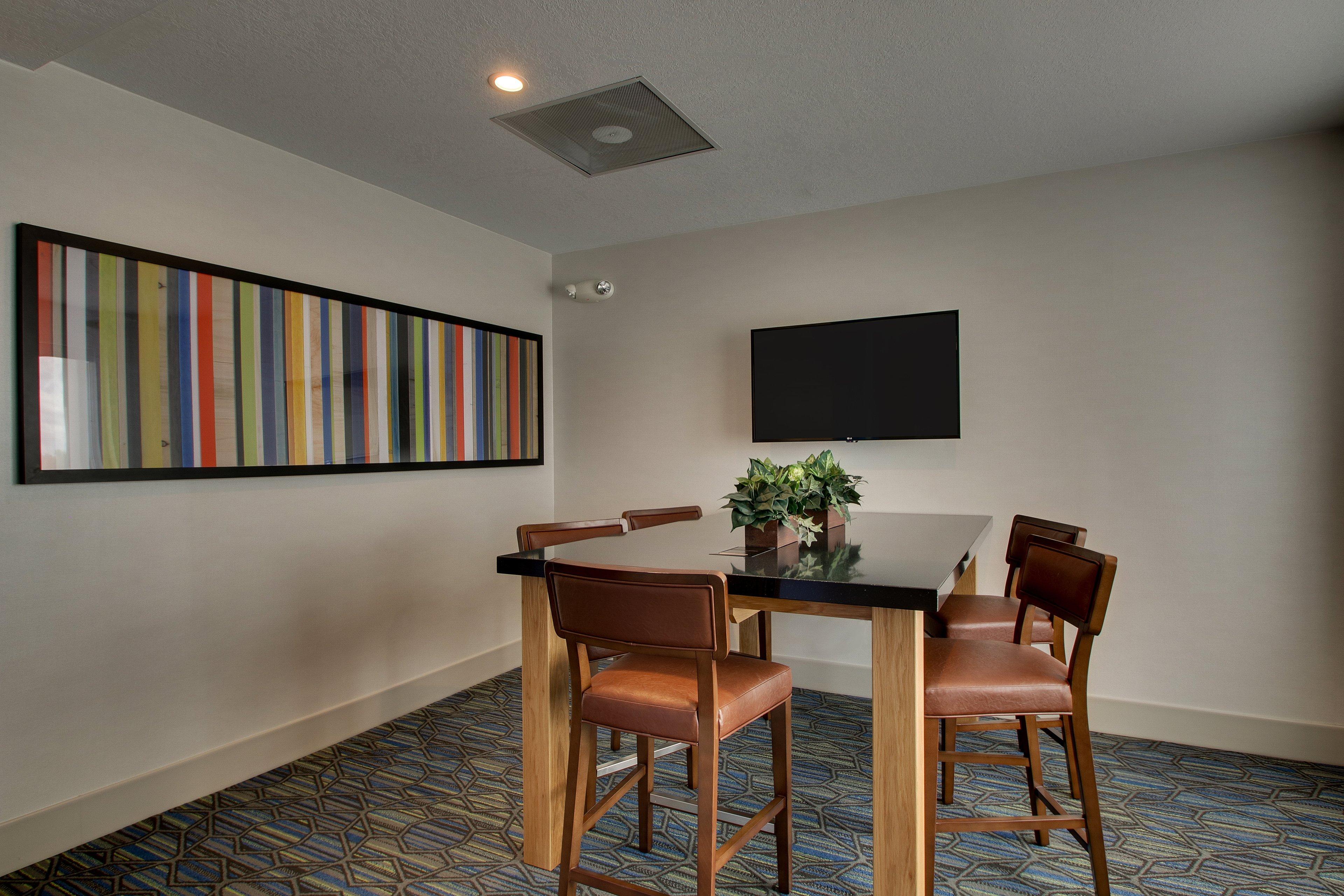 Holiday Inn Express Hotel & Suites Morris By Ihg Екстериор снимка